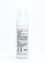 mousse detergente viso con vitamina c, aloe, estratti di camomilla ed elicrisio e acido ialuronico.